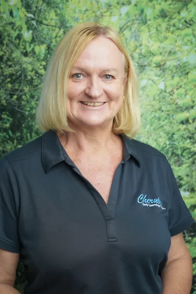 Nikki, Educator