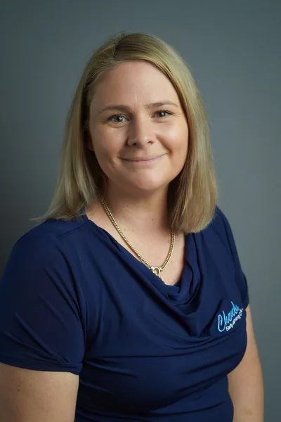 Robyn, Educator